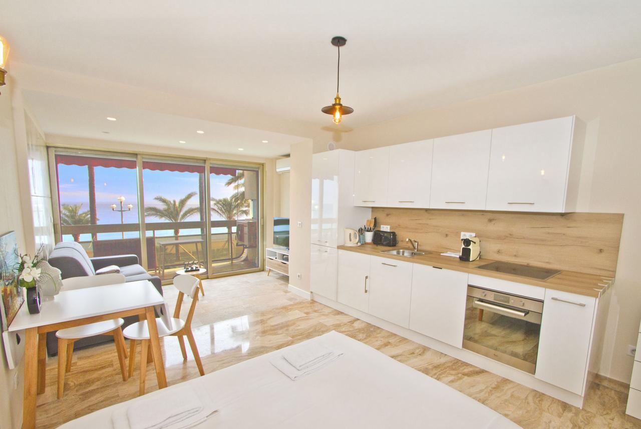 Promenade Holiday - Cosy Sea Front Studio Ница Екстериор снимка